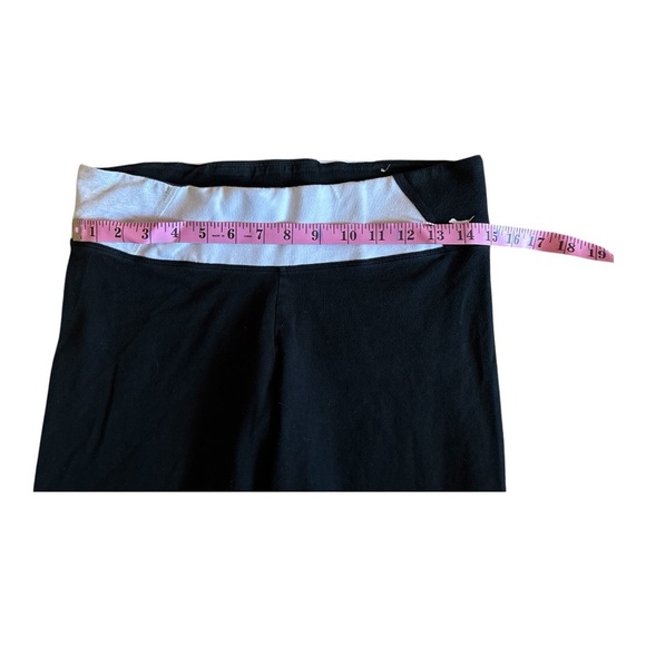 PINK VS Yoga Capri Black and White Size M - Picture 5 of 5